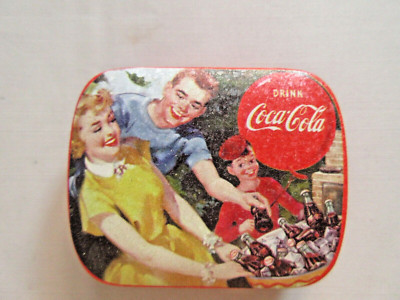 COCA COLA KLAPPDOSE/PILLENDOSE JAHR 2000 AB LADENBESTAND