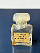 Vintage 80's CHANEL No. 19 Parfum mini rectangular perfume bottle 1.5ml