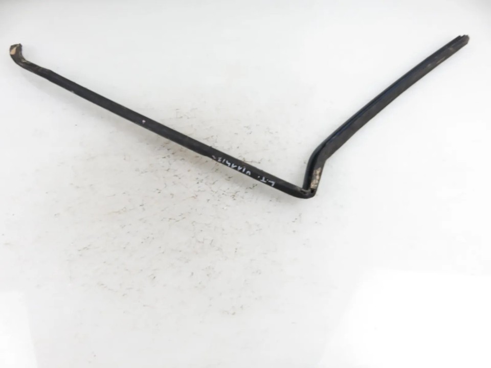 MERCEDES-BENZ E W124 Rear Door Window Rail Diesel 100kw 1987 17802111 ...