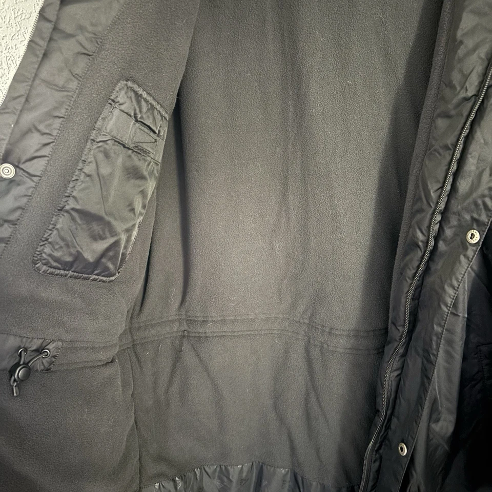 Jaqueta Adidas masculina tamanho XL preta branca Essentials 3 listras isolada nylon com capuz - Imagem 3 de 4