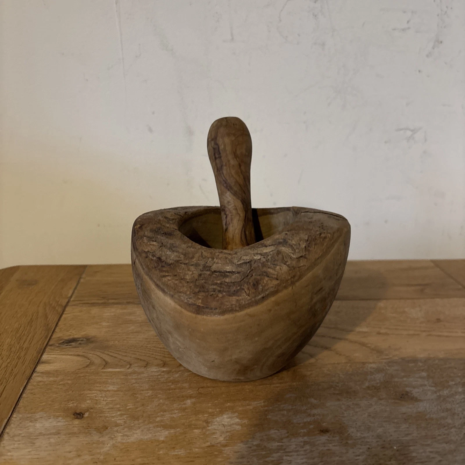 Vintage Rustic Olive Wood Pestle & Mortar hand carved
Opens in a new window or tab