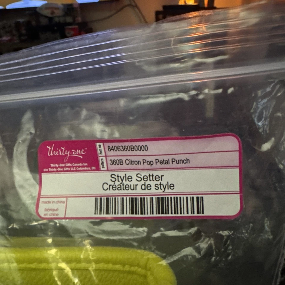 Nuevo Bolso de Mano Setter Estilo Treinta y Uno Pop Pétalos Punzón Línea Joya Brillante 16x12x8 Foto 3 de 3