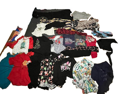 25+ Pcs Women's Plus-Size Wholesale Lot Bundle Set Sizes 2X, 3X, 4X, 5X