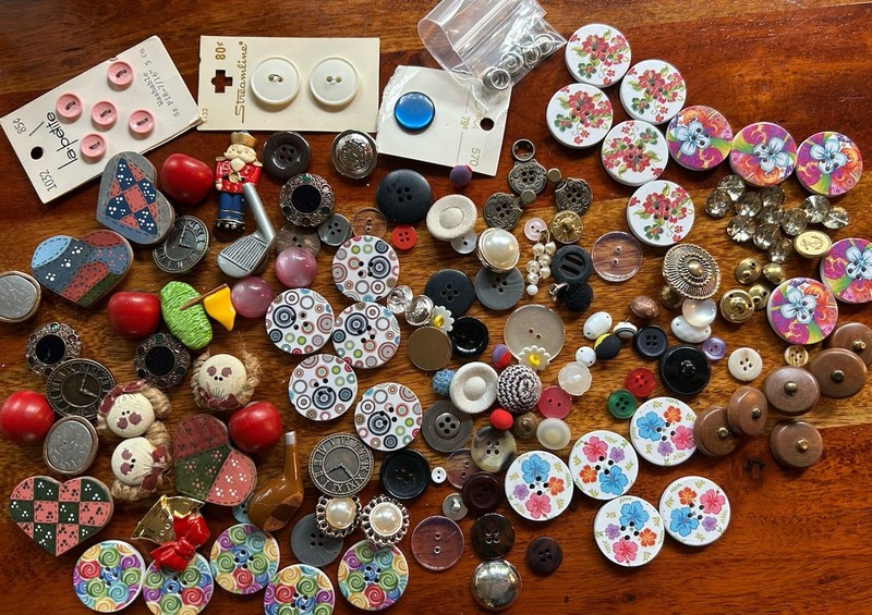 Huge Lot Of Buttons & Covers For Sewing Or Jewelry Making! Vintage And New! C3