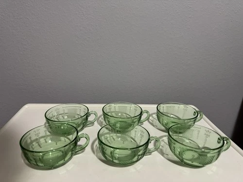 Fostoria  Beverly Green Uranium Tea Cups/  Depression Glass / Set of  Six (6)