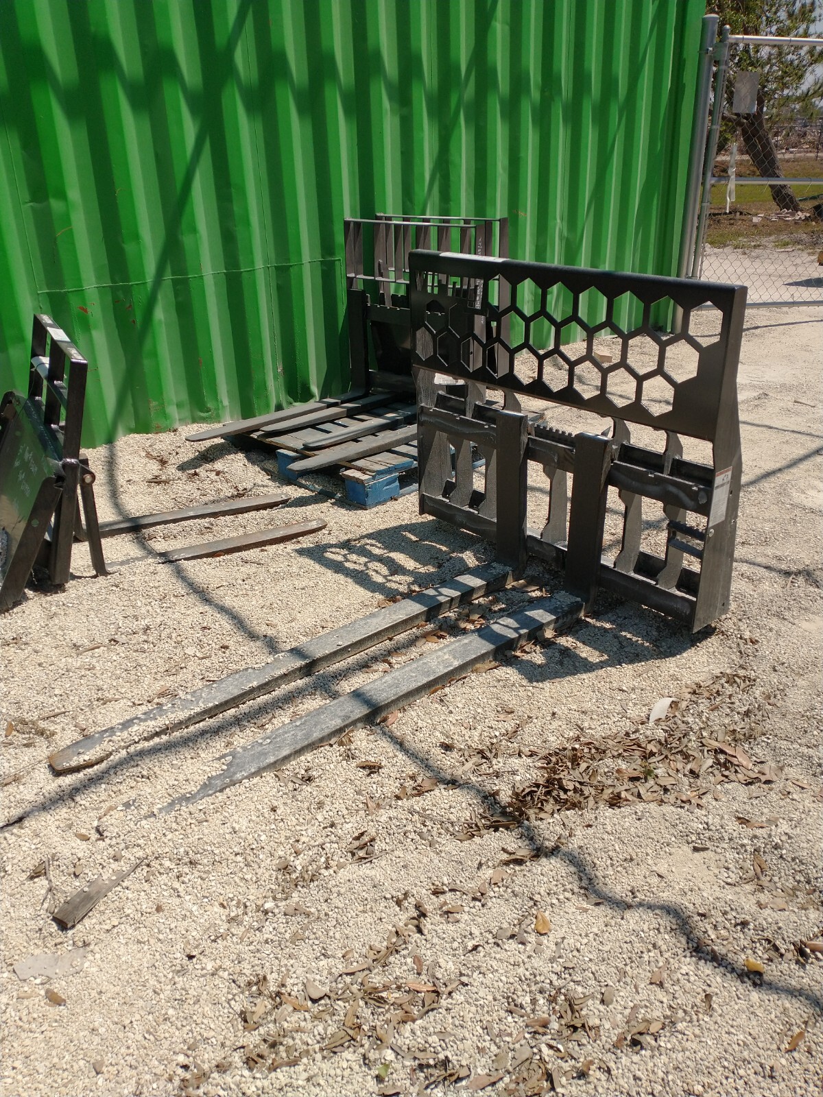 Picture 1 of 3