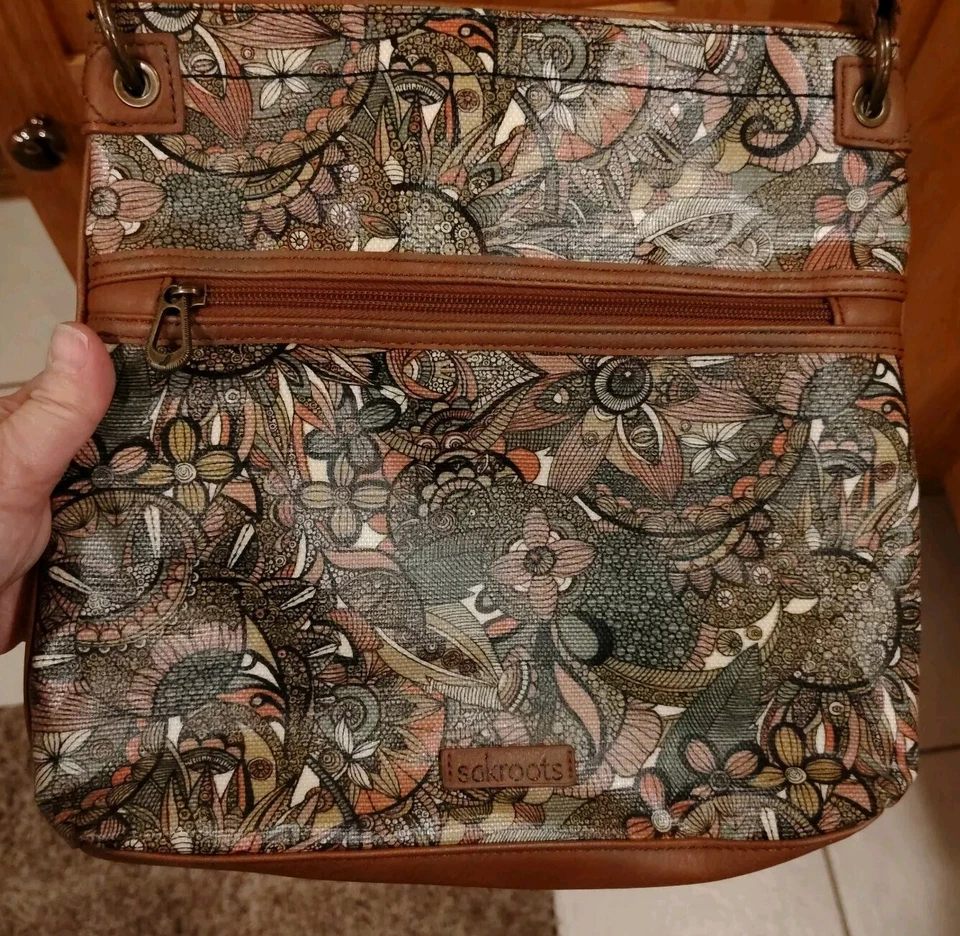 Cartera Bandolera Sakroots Sienna Spirit Desert Floral Lona Recubierta de PVC B4 Foto 4 de 4
