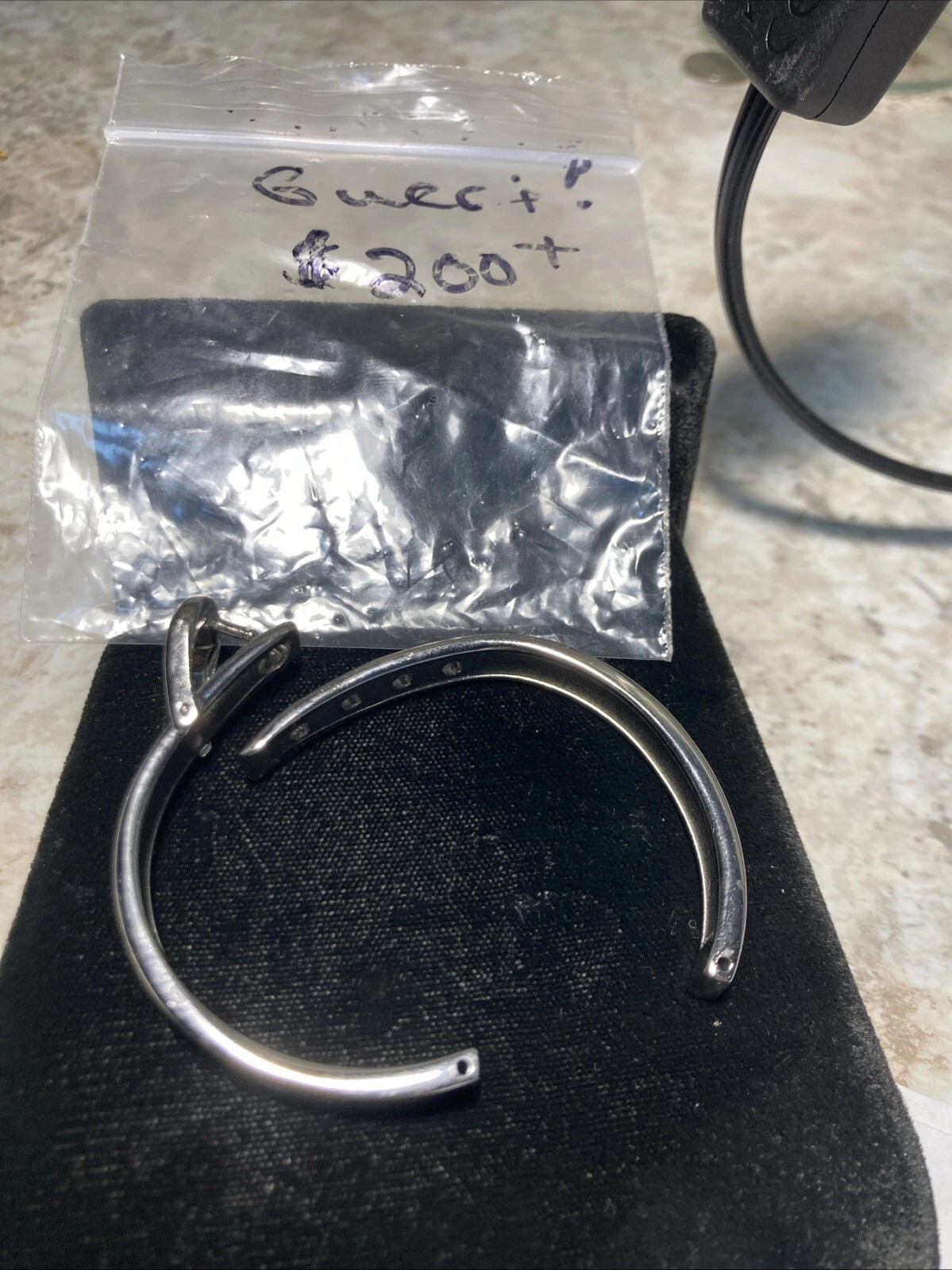 Gucci ? Bracelet montre femme boucle ton argent massif ? Ancien vintage 8,4 mm