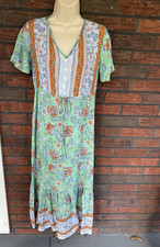 Midi Short Sleeve Boho Dress Small V-Neck Green Floral Tie Waist Soft