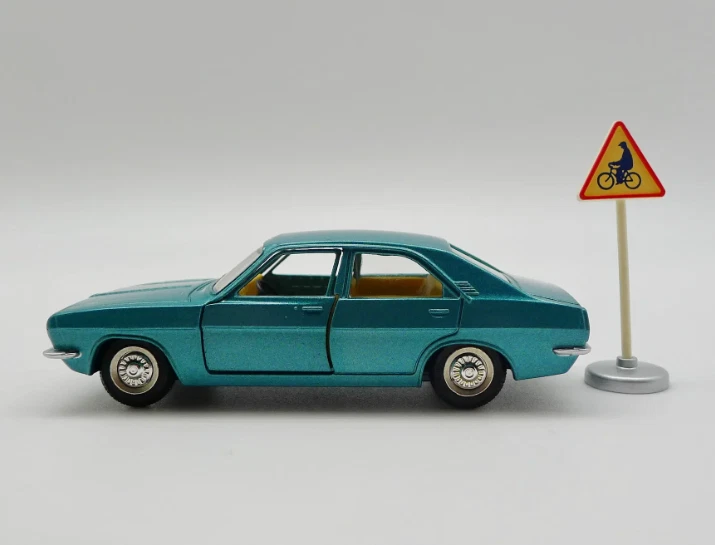 Atlas Dinky Toys 1409 Simca 1800 1:43 Diecast model car - Image 2 of 4