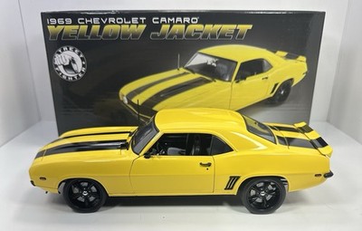 ACME 1/18 1969 シボレー　カマロ　レストモッド ACME 1/18 Scale 1969 CHEVROLET CAMARO “StreetFighter”Yellow Jacket