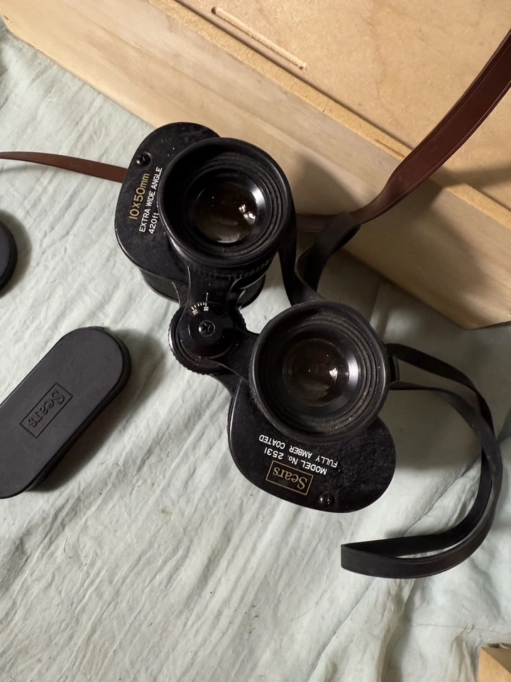 Sears 2531 Amber Coated 10x50mm Extra Wide Angle Binoculars with Case & Strap - Image 2 of 4