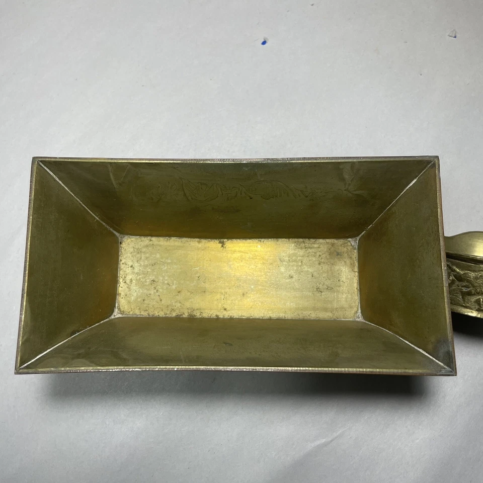 Contenedor chino vintage de latón y bronce con joyas y juego de tazas de cazo dragones Foto 4 de 4