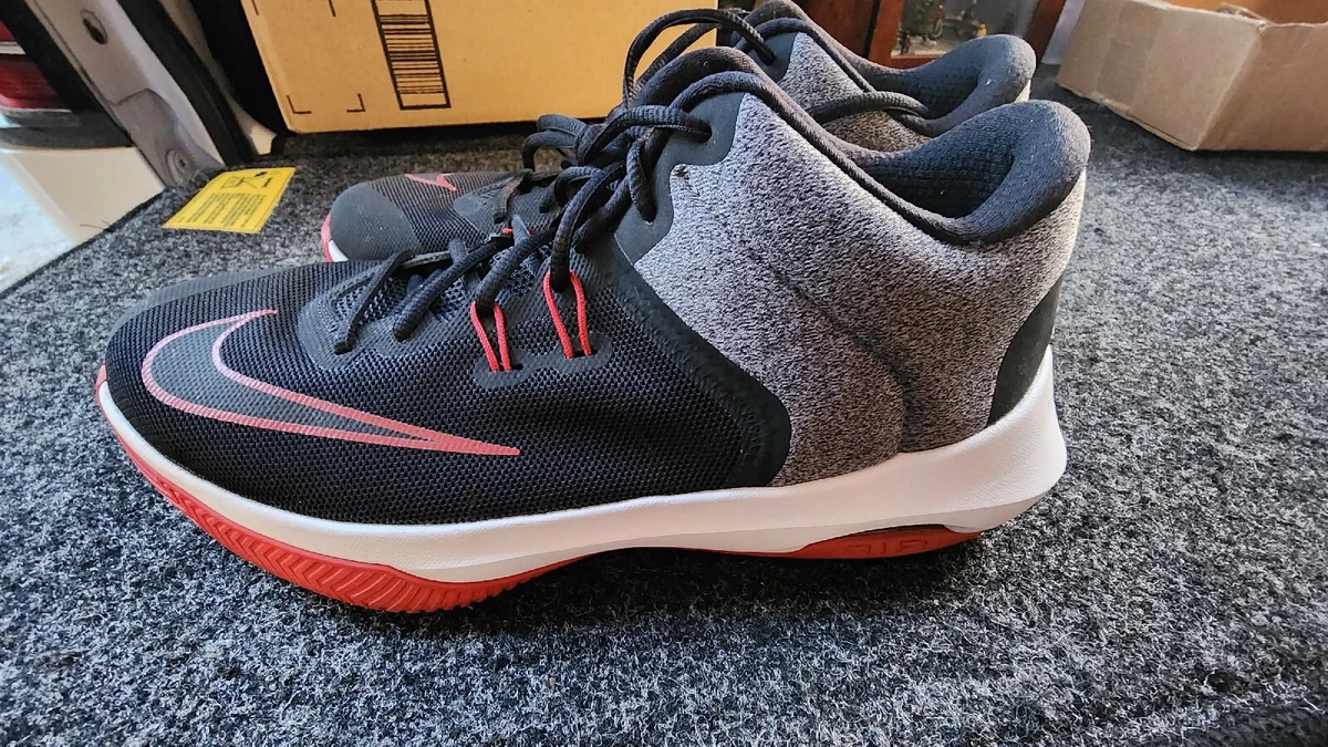 Nike nike air versitile hotsell ii