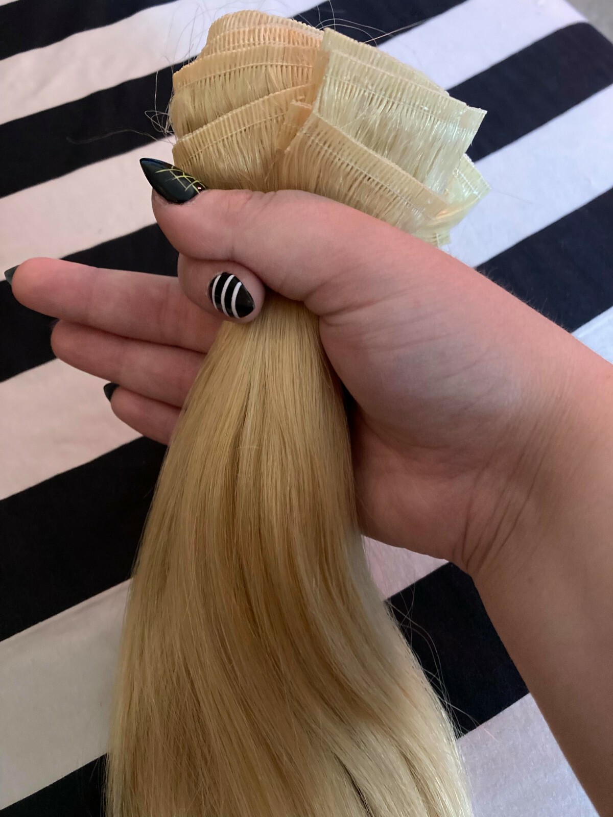 VP Fashion Thin 100 Human Hair Extensions Clip In Blonde 613 Dyable