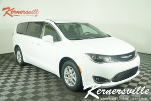 2020 chrysler pacifica 4dr touring fwd