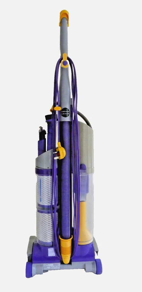 Dyson DC03 Absolute plus - with  matching  tools - free postage - Image 4 of 4