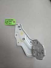 Rear Right Sliding Door Bottom Roller Hinge Bracket TOYOTA SIENNA 