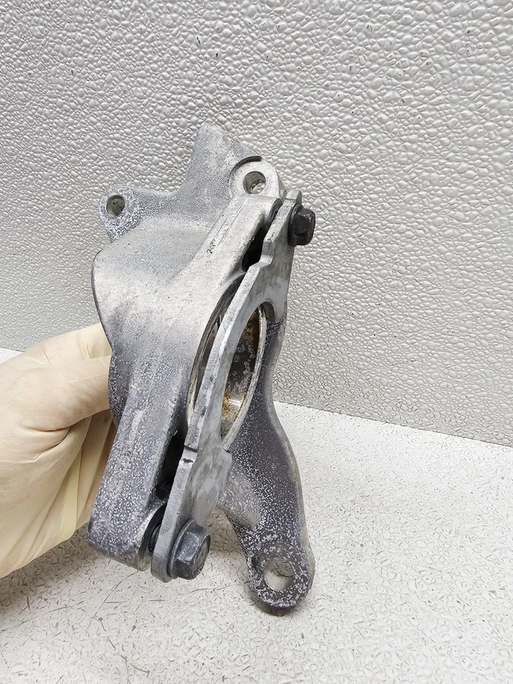 Nissan Rogue 2014-2018 pasajero derecho CV eje soporte soporte soporte OEM  Foto 2 de 4