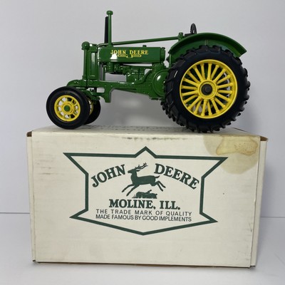 John Deere BW-40 Tractor 1/16 ERTL Two-Cylinder Club #6 60th Anniv NIB