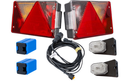 Lichtset: ASPÖCK MULTIPOINT IV Rückleuchten + ASPÖCK FLEXIPOINT I Seitenmarkieru
