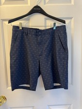 Greg Norman ML75 Microlux Hybrid Golf Shorts Mens 32 Navy Shark Print 8.5 In