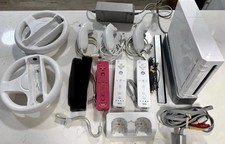 Wii Family Bundle! 3 Controllers Nunchucks Two Wheels 33 Games! TESTED