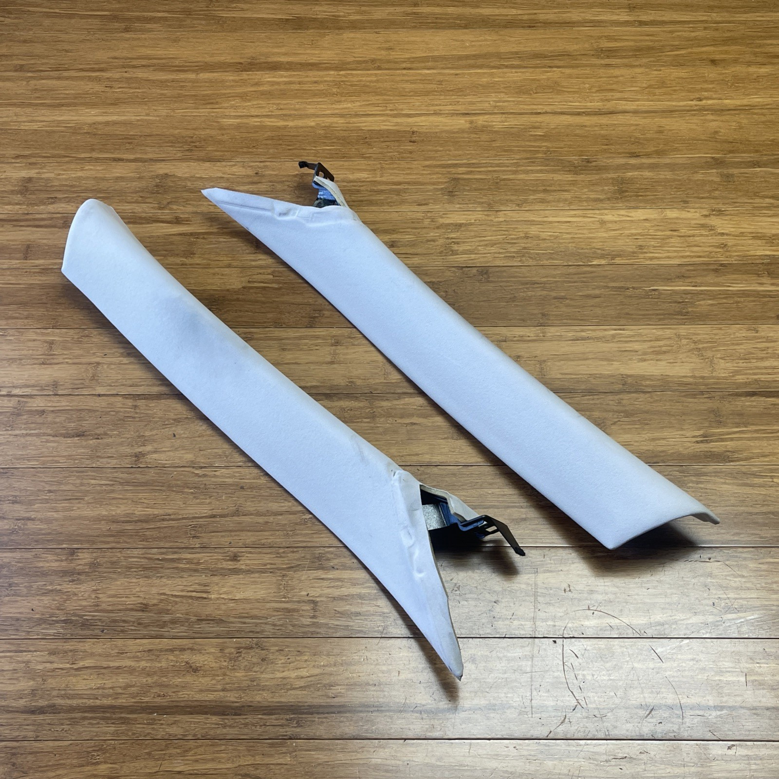 2013-2016 Maserati Ghibli M157 Right & Left A-Pillar Trim Panel Gray OEM *NOTE*
