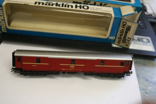 MÄRKLIN HO H0 4242 D-ZUGGEPÄCKWAGEN der NSB   TOP!OVP! FC263/3/04 | Zustand: Gebraucht