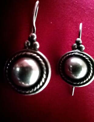''FLYING SAUCER''    Vintage   STERLING  SILVER  EARRINGS