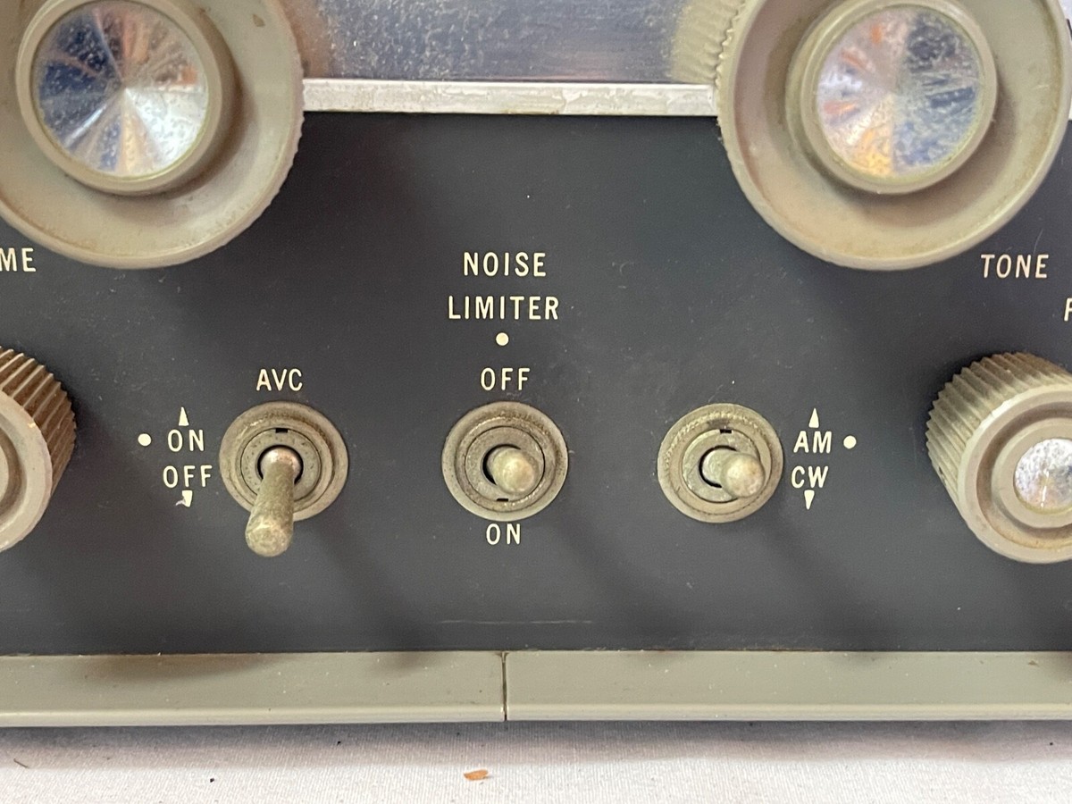 The Hallicrafters Co Model S-108 Vintage Short Wave Tube