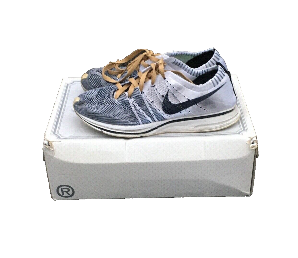 2012 Nike Flyknit Trainers OG Yeknits 11 11.5 12 White Black | eBay