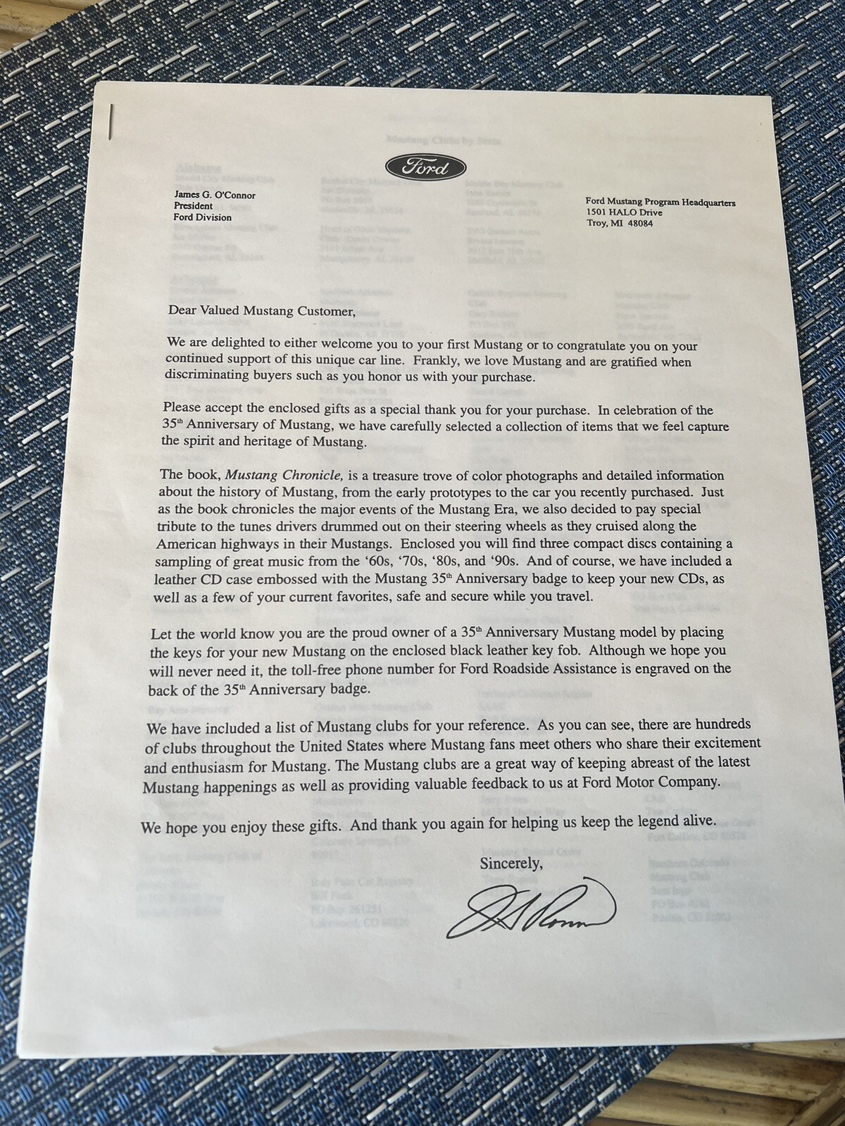 Ford Mustang 1999 35th Anniversary Original Box Gift Set w/ Chronicle Book ~ NOS - Picture 7 of 10