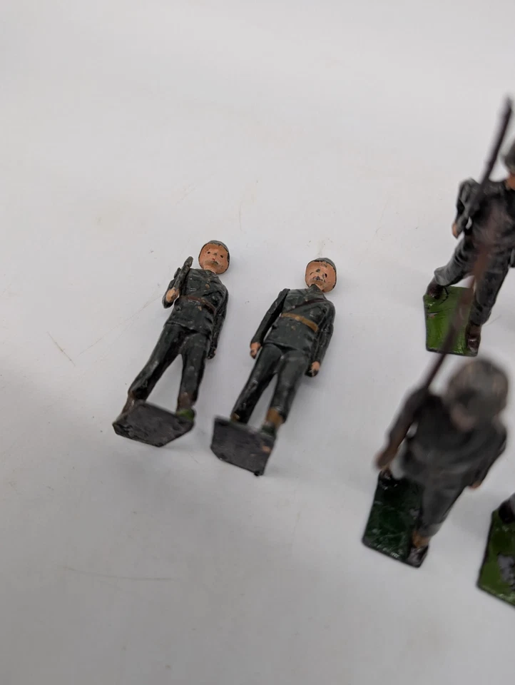 Lote de 13 figuras de plomo de soldados de juguete de infantería de Estados Unidos Britains LTD US  Foto 2 de 4