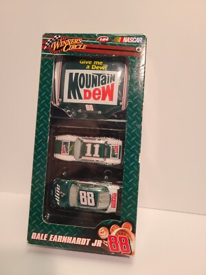 Winners Circle Dale Earnhardt Jr. #88 Mountain Dew 2 Car Pack 1:64 042622DMT2
