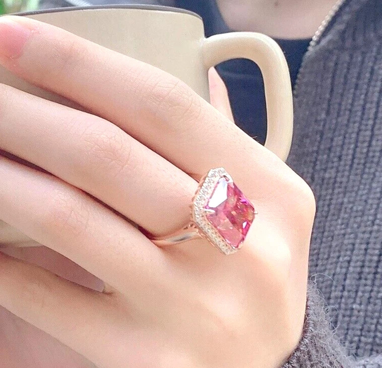 Anillo de cóctel de diamantes rosas tratados certificado de 8 quilates con detalles en plata 925 Foto 3 de 4