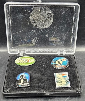 4 James Bond 007 Pepsi /7Up -Pins in Box