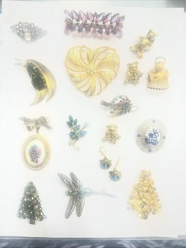 Designer Costume Jewelry lot Rhinestones vintage Heart Bear Bird Brooches Pin