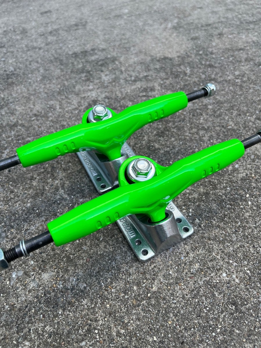 1 Set New GullWing Super Pro III 3 Skateboard Trucks Neon