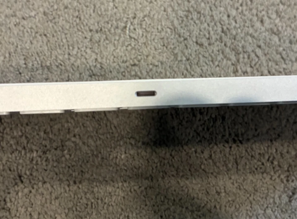 Apple A1843 Wireless Rechargeable Bluetooth Magic Keyboard W/ Numpad - Tested! - Image 3 of 4