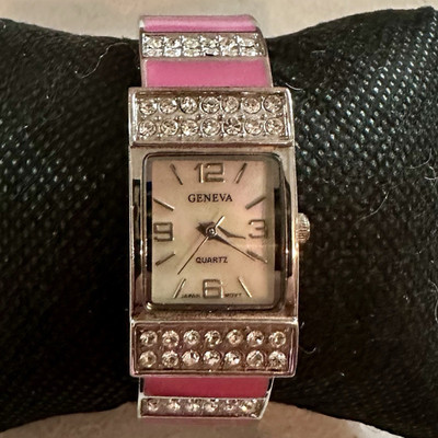 Geneva Women's Quartz Analog Wristwatch Silver Dial Rectangle Case Pink Bangle
