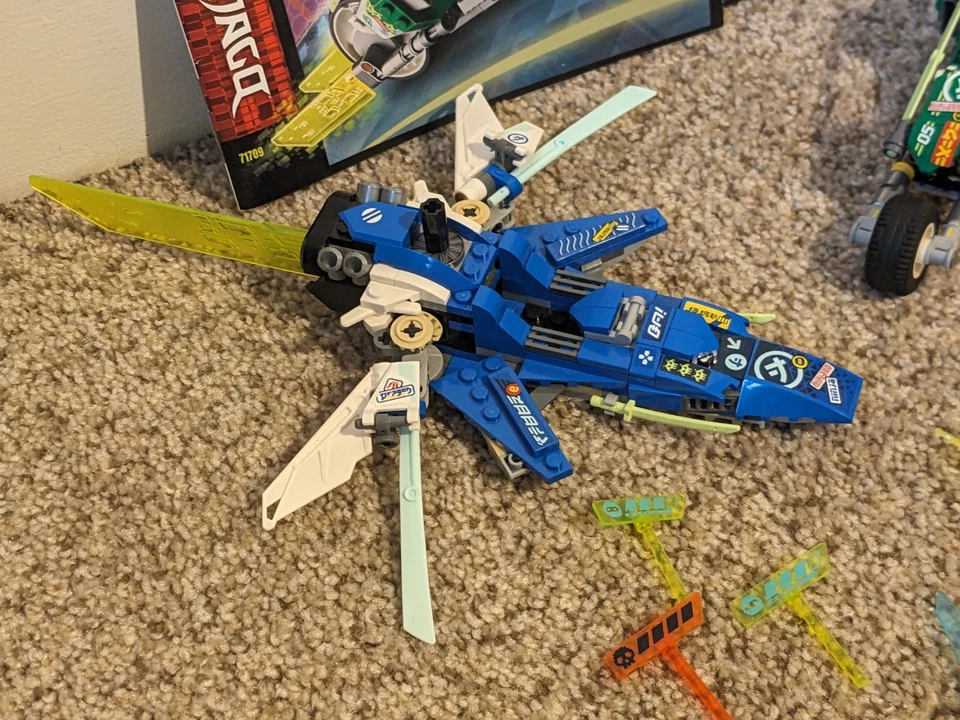LEGO NINJAGO: Jay and Lloyd's Velocity Racers (71709) - Complete - Image 4 of 4