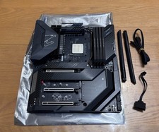 Gigabyte X570 AORUS XTREME Motherboard AM4 / 10GbE LAN / WiFI AX E-ATX