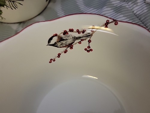 BETTER HOMES & GARDENS HERITAGE COLLECTION WINTER FOREST BIRD 10” SERVING BOWL - Picture 5 of 6