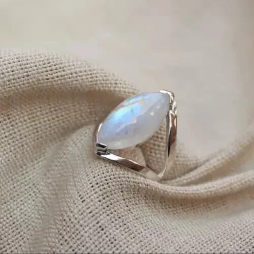 Hermoso anillo de plata esterlina 925 arco iris piedra lunar hecho a mano todas las tallas R49 Foto 3 de 3