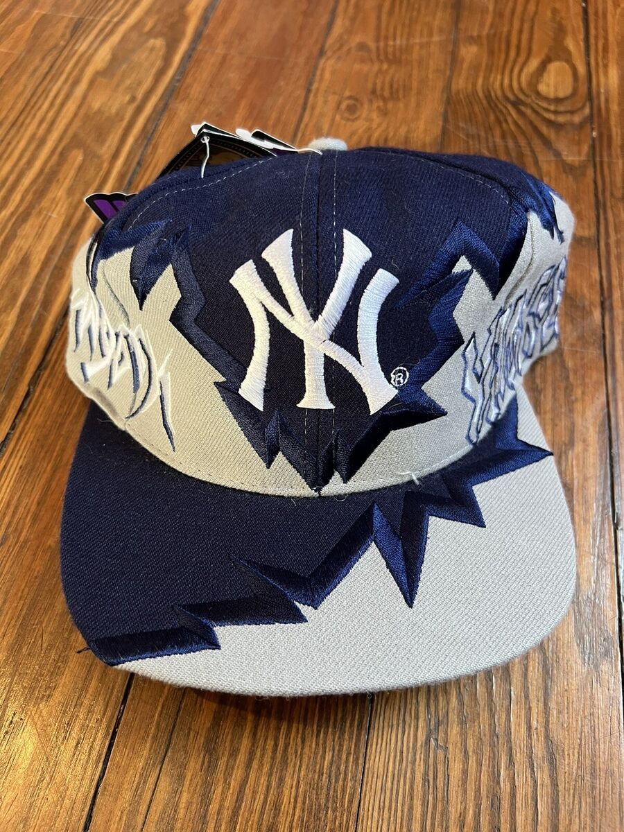 Vintage New York Yankees Drew Pearson Jagged Edge Graffiti Vintage New York Yankees Drew Pearson Jagged Edge Graffiti