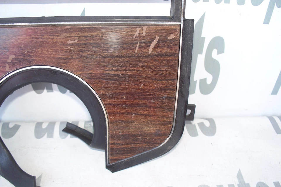 Cuadro de instrumentos de fábrica Cadillac Sevilla 1976-1979 bisel de columna 1607060 Foto 3 de 4