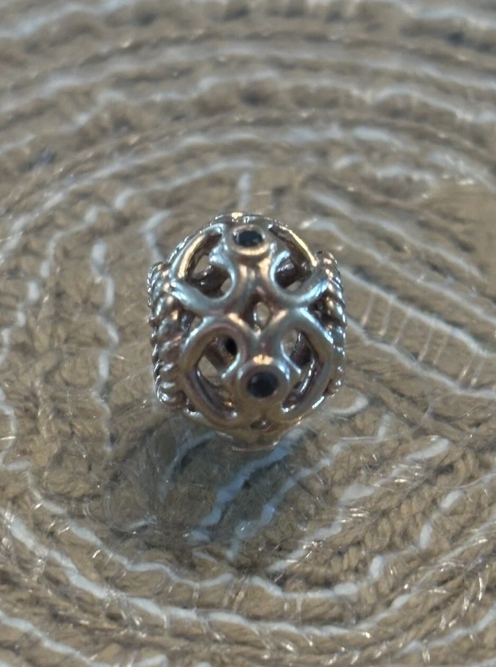 Authentic Pandora Retired 14k Yellow Gold Heart Charm 750466DB Black Diamonds - Image 4 of 4