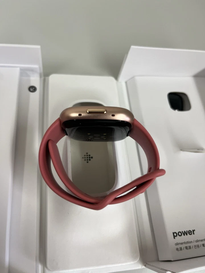 Google Fitbit Versa 4 Smartwatch Fitness-Tracker Android / iOS Sandrosa NEU&OVP - Bild 4 von 4