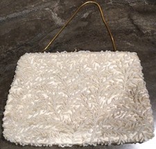 Vtg Satin Hand Crafted Seed Beaded Evening Bag Purse w/ Kiss Lock Chain Strap